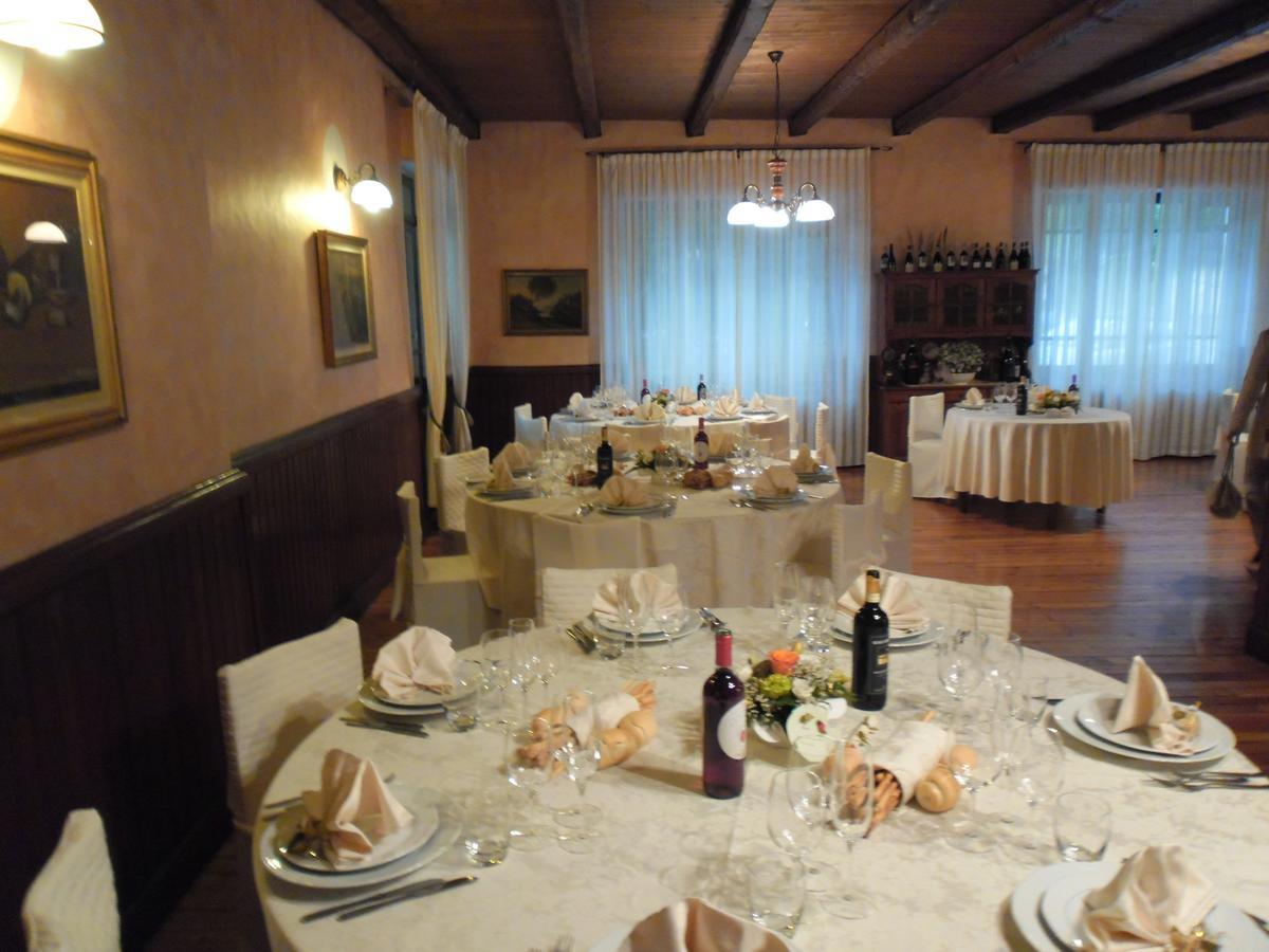 L'Ostu Del Povr-Om Hotel Pinasca Eksteriør billede